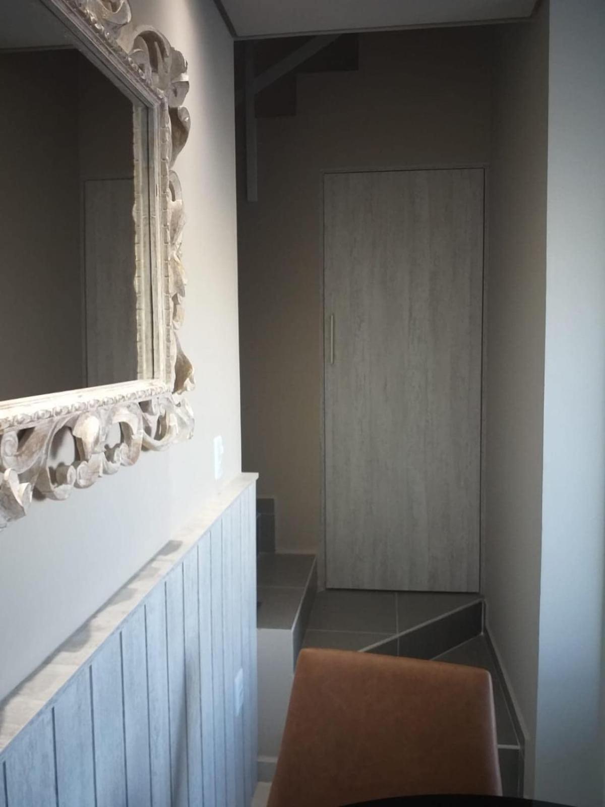 Apartamento Charmoso Duplex! A 50m Da *